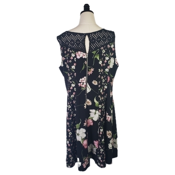 Gabby Skye Floral Sleeveless Fit to Flair Dress Size - Picture 2 of 12